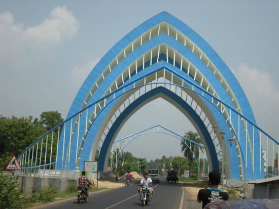 Hire a car and driver in Nandakumar